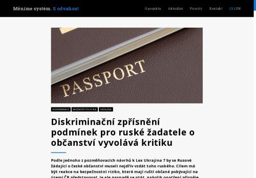 Diskriminační zpřísnění podmínek pro ruské žadatele o občanství vyvolává kritiku